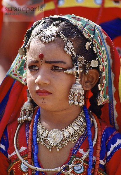 Tradition  Indianer  jung  Kleidung  Mädchen  Kleid