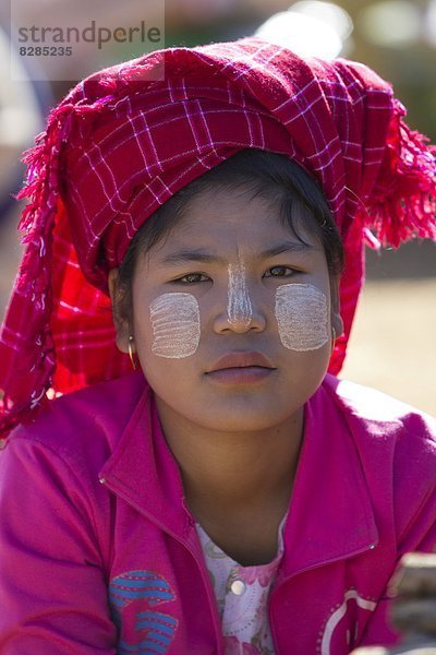 Frau  Tradition  Menschlicher Vater  jung  Kleidung  Soße  Myanmar  Asien  Inle See  Shan Staat  Sonne  Volksstamm  Stamm