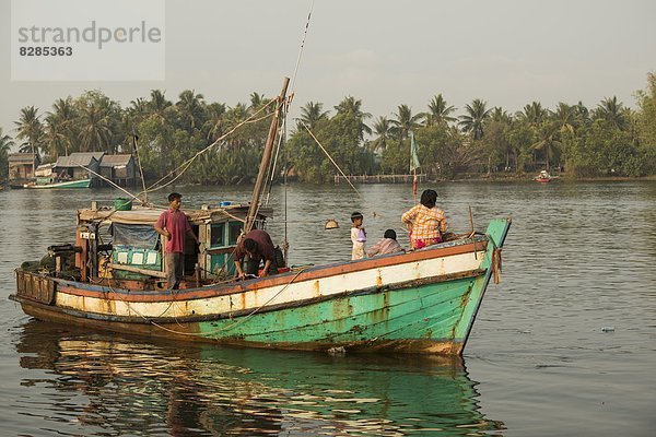 Hafen  fangen  Morgendämmerung  Boot  angeln  Campingzelt  Rückkehr  Südostasien  Vietnam  Asien  Kambodscha  Kampot
