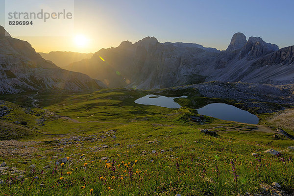 Italien  Dolomiten  Tre Cime di Lavaredo bei Sonnenaufgang