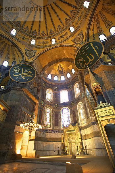 Truthuhn  Europa  Innenaufnahme  Kirche  Heiligkeit  UNESCO-Welterbe  Istanbul  Moschee  Türkei  Weisheit