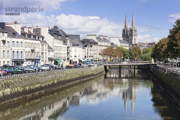 Frankreich  Europa  Spiegelung  Fluss  Kathedrale  Heiligtum  Bretagne  Finistere  Quimper