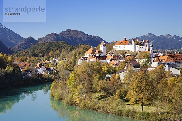 Europa  Palast  Schloß  Schlösser  Allgäu  Füssen  Abtei  Bayern  Deutschland