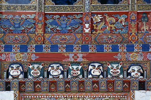 Tradition Eingang über Palast Schloß Schlösser Holz schnitzen Dekoration Bhutan