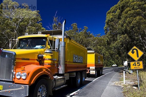 Lastkraftwagen  Bundesstraße  groß  großes  großer  große  großen  Adelaide  Australien  New South Wales  Sydney