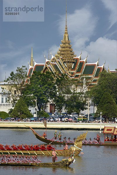 Bangkok  Hauptstadt  Fluss  Monarchie  Containerschiff  Südostasien  Asien  Thailand