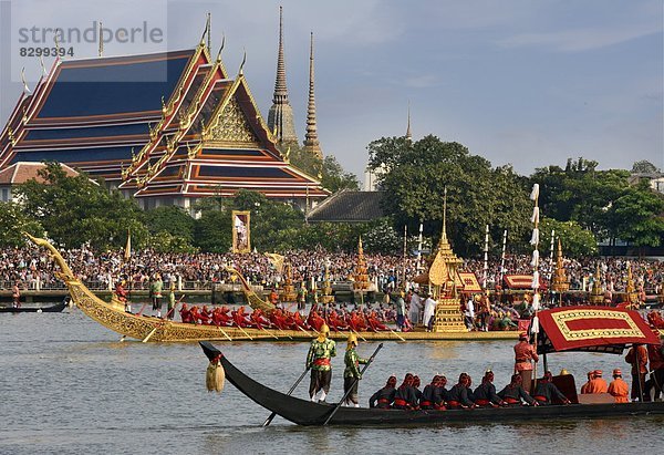 Bangkok  Hauptstadt  Fluss  Monarchie  Containerschiff  Südostasien  Asien  Thailand