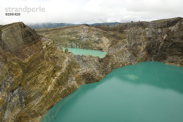 Farbaufnahme  Farbe  Berggipfel  Gipfel  Spitze  Spitzen  See  Vulkan  Vielfalt  Südostasien  Krater  Asien  Indonesien