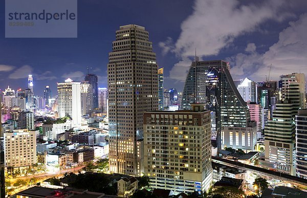 Bangkok  Hauptstadt  hoch  oben  Nacht  Gebäude  aufwärts  Hotel  Südostasien  Asien  Thailand