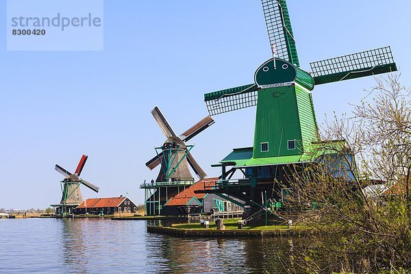 Windturbine  Windrad  Windräder  Attraktivität  arbeiten  Gebäude  Tourist  Geschichte  Fluss  Museum  Dorf  aufheben  Niederlande