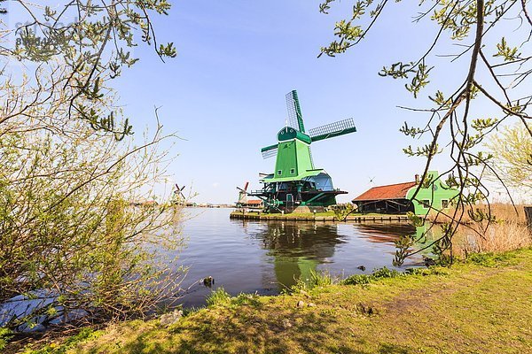 Windturbine  Windrad  Windräder  Attraktivität  arbeiten  Gebäude  Tourist  Geschichte  Fluss  Museum  Dorf  aufheben  Niederlande