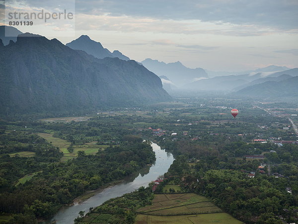 Wärme  Luftballon  Ballon  fahren  Himmel  Ansicht  Südostasien  Vietnam  Asien  Laos  mitfahren