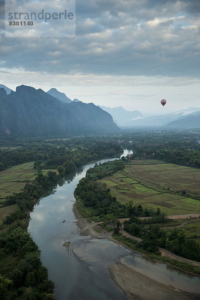 Wärme  Luftballon  Ballon  fahren  Himmel  Ansicht  Südostasien  Vietnam  Asien  Laos  mitfahren