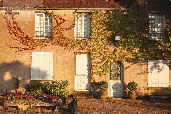 Frankreich Europa Wohnhaus Dorf Burgund