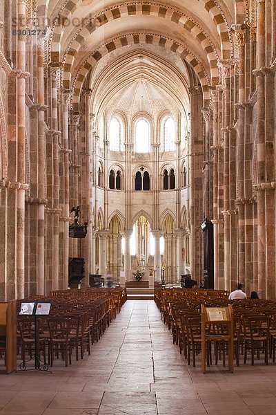 Frankreich  Europa  sehen  Madeleine  UNESCO-Welterbe  Burgund  Kirchenschiff