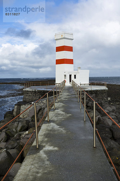 Leuchtturm an der Küste von Garður