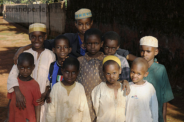 Kinder aus dem Dorf Idool