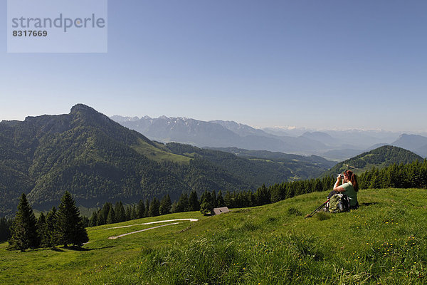 Wanderer auf dem Weg zum Feichteck  an den Feichteckalmen