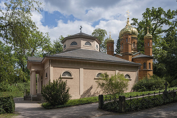 Fürstengruft  hinten Russisch-Orthodoxe Kapelle  Historischer Friedhof