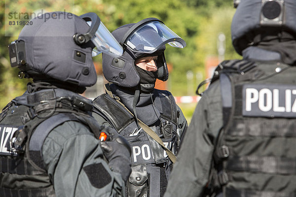 SEK-Einsatzkräfte bei einer Einsatzübung  SEK  Spezialeinsatzkommando der Polizei NRW