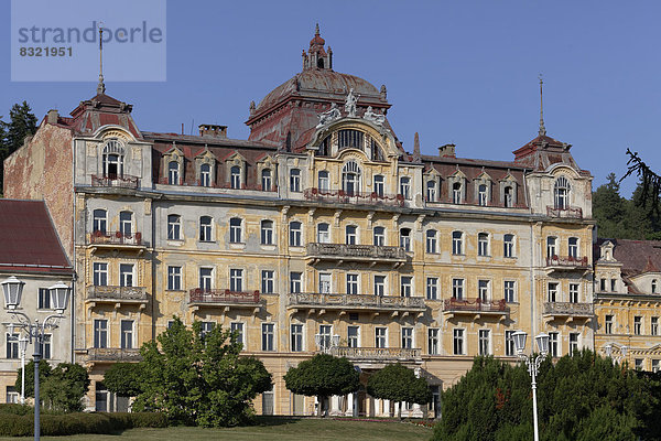 Ehemaliges Hotel Weimar  unrenovierter Zustand  Goetheplatz
