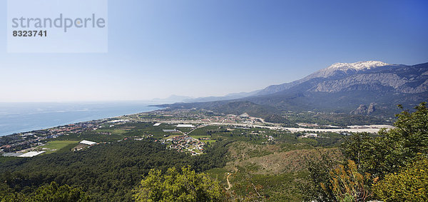 View from Mt. Çal??tepe over Kiris and Çamyuva  right Mt. Tahtal? Dagi