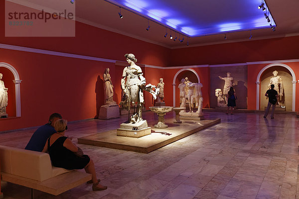 Archäologisches Museum  Statuen aus Perge