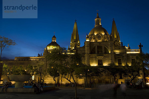 Kathedrale Catedral de Guadalajara bei Nacht