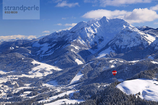 Ballonflug im Tiroler Unterinntal Richtung St. Johann