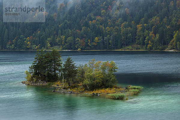 Eibsee im Herbst