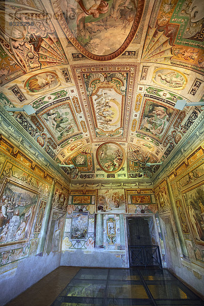 Raum mit Fresken von Livio Agresti  Villa d'Este  UNESCO-Weltkulturerbe