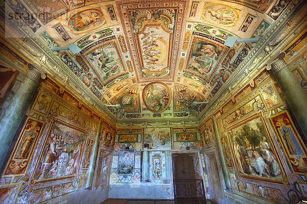 Raum mit Fresken von Livio Agresti  Villa d'Este  UNESCO-Weltkulturerbe