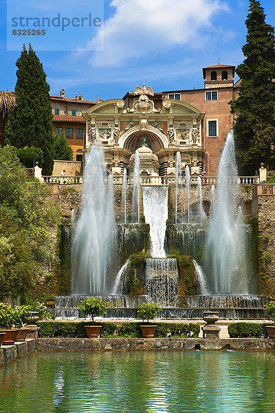 Wasserfontänen des Orgelbrunnens  1566  Villa d'Este  UNESCO-Weltkulturerbe