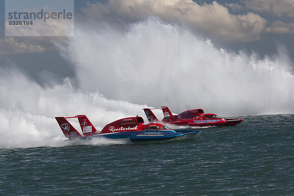 Rennbootrennen  Hydroplane-Rennen oder Unlimited Hydroplane-Rennen auf dem Detroit River  Gold Cup Rennen