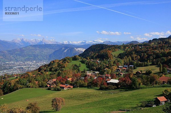 Berg  Landschaft  Dorf  Herbst  umgeben