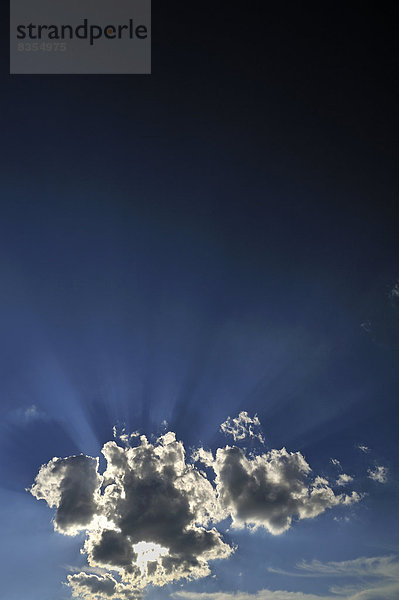 Wolke mit Sonnenstrahlen