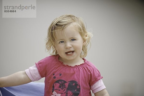 Zweijähriges Mädchen  Portrait