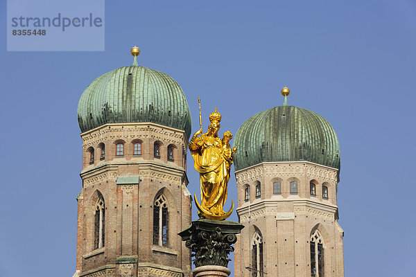 Mariensäule und Frauenkirche  München  Bayern  Deutschland