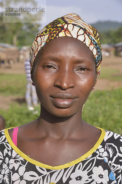 Porträt einer Frau  Waiima  Kono Distrikt  Sierra Leone