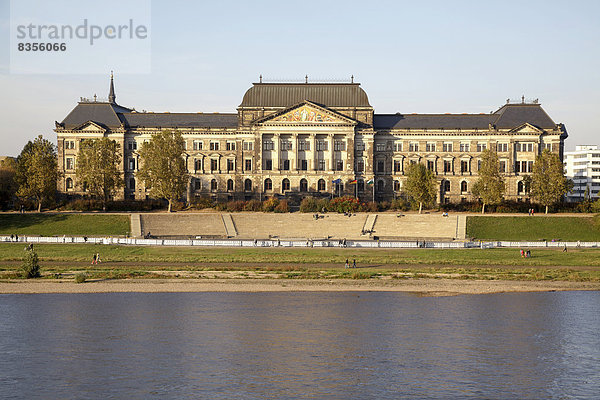 Sächsisches Staatsministerium der Finanzen  Dresden  Sachsen  Deutschland