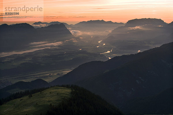 Inntal in den frühen Morgenstunden  Wörgl  Tiroler Unterland  Tirol  Österreich