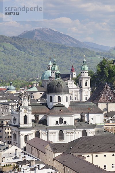 hoch  oben  Europa  Kathedrale  Ansicht  Flachwinkelansicht  Altstadt  UNESCO-Welterbe  Winkel  Österreich  Salzburg  Salzburger Land