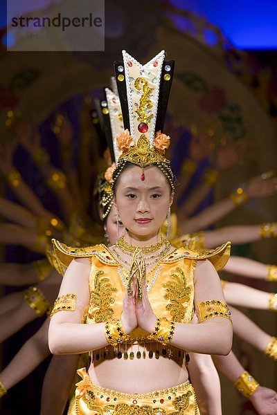 Tradition Tänzer Schiff zeigen Kreuzfahrtschiff China Linie Show