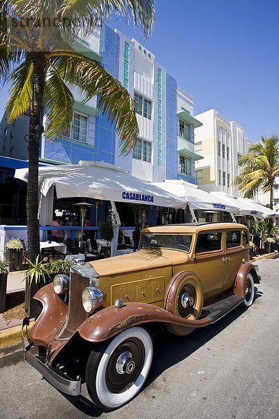 Vereinigte Staaten von Amerika  USA  Auto  fahren  Ozean  Retro  Klassisches Konzert  Klassik  Casablanca  Florida  Miami  Sänfte  South Beach