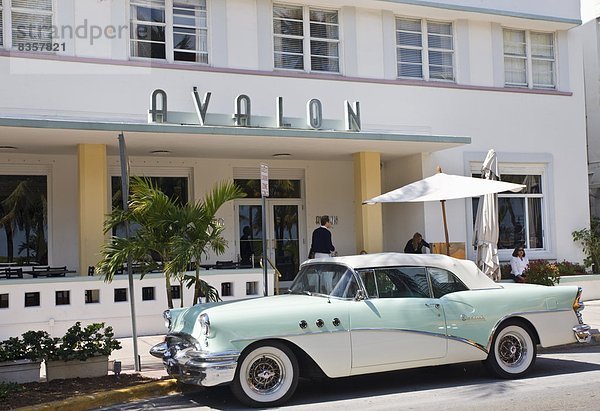 Auto  Cabrio  fahren  Ozean  Hotel  Klassisches Konzert  Klassik  Avalon  Buick  Florida  Miami  South Beach