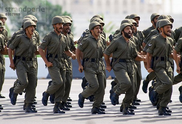Vereinigte Arabische Emirate  VAE  Herausforderung  Militär  Parade