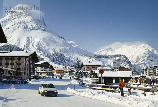Stadt Alpen Wintersportort Lech Österreich österreichisch
