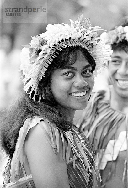 Tradition  geselliges Beisammensein  Pazifischer Ozean  Pazifik  Stiller Ozean  Großer Ozean  Kostüm - Faschingskostüm  Volksstamm  Stamm  Süden