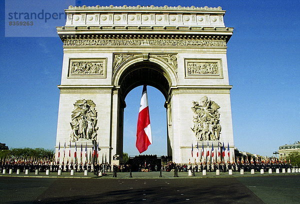 Paris  Hauptstadt  Frankreich  Tag  Brücke  Erinnerung  Parade