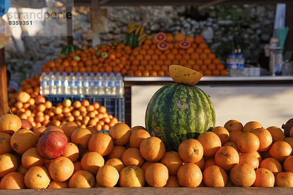 Türkei  Antalya  Ornages und Melone in der Saftkabine